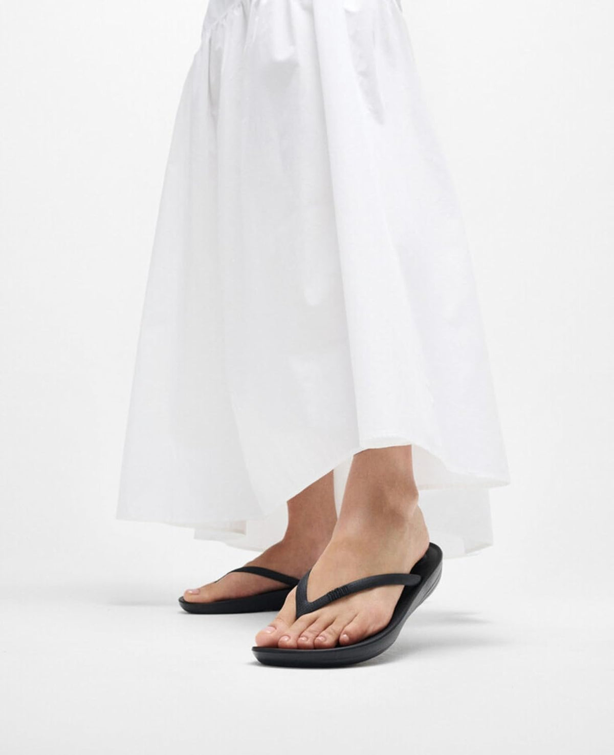 FitFlop Iqushion Flowerz Ergonomic Flip-Flops