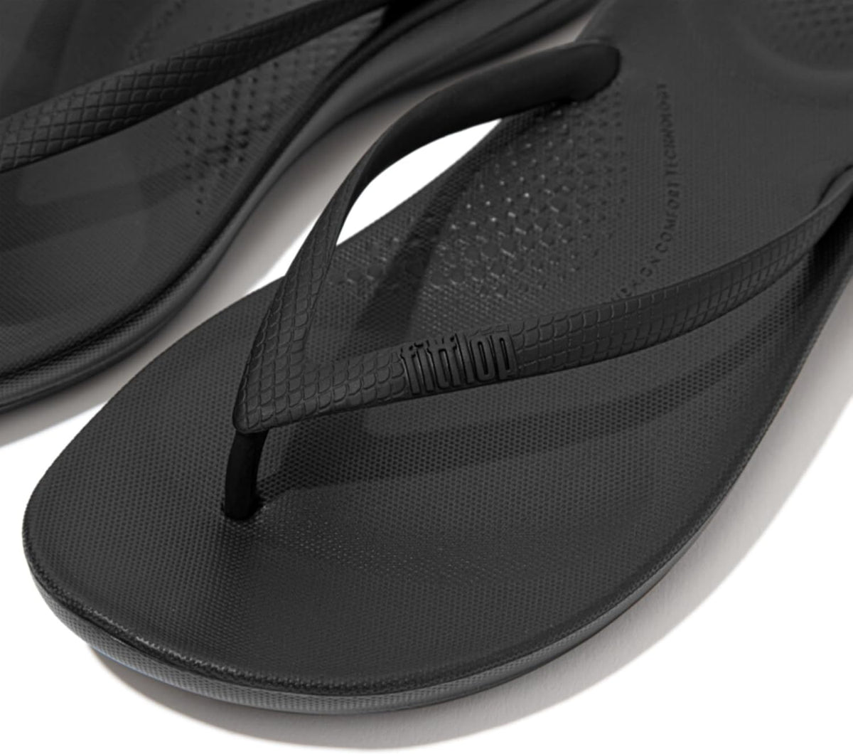 FitFlop Iqushion Flowerz Ergonomic Flip-Flops
