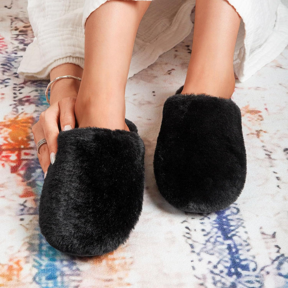 Snug Leaves Women's Fuzzy Scuff Slippers Memory Foam Non-slip House Shoes