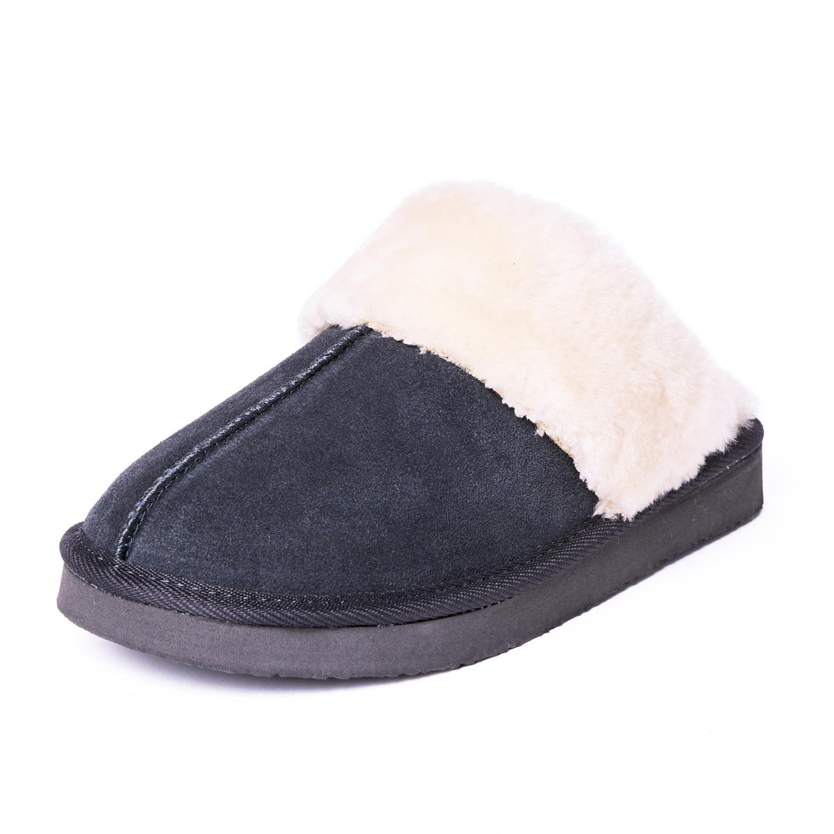 Minnetonka Women's Chesney Scuff Flat